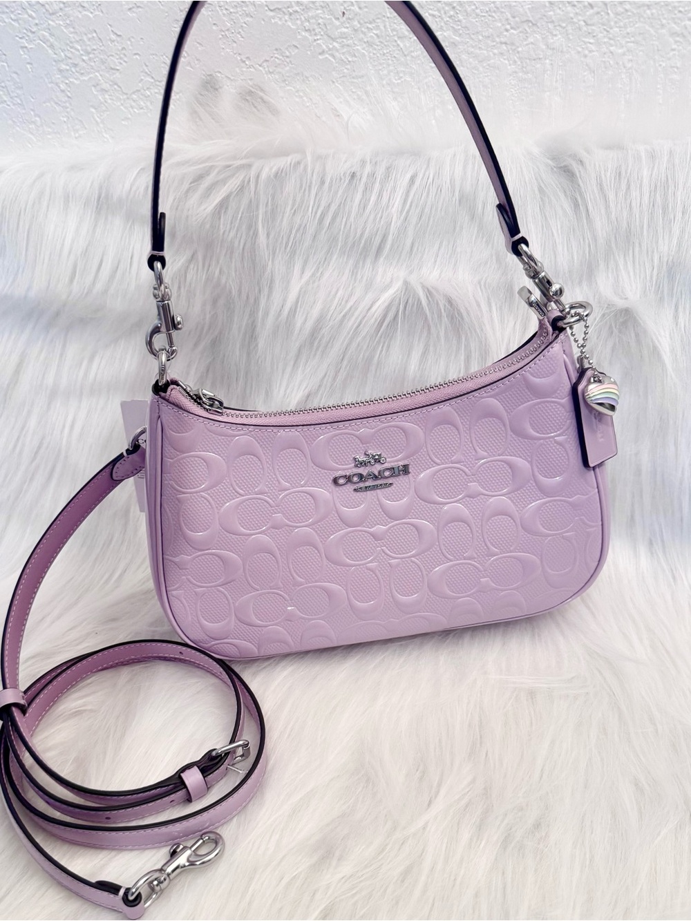 NWT COACH Teri Shoulder Bag Signature Leather Heart Charm CDA98 Light Violet